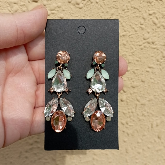 ✨NEW CRYSTAL EARRINGS COLLECTION✨ Pink Pastel Green and Gold Earrings - Picture 4 of 16